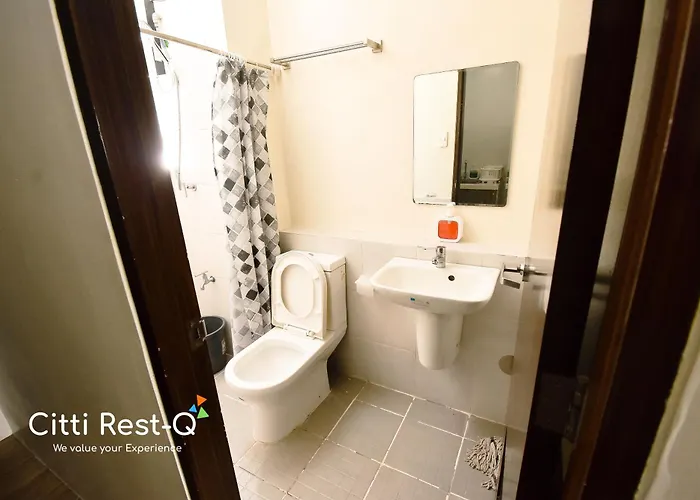 Affordable Spacious Unit Wifi&netflix Trinoma